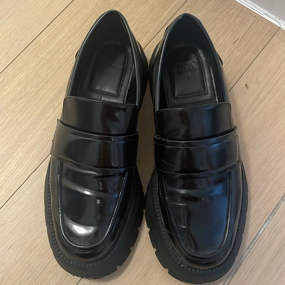 Zara Loafers - Picture 2 of 9